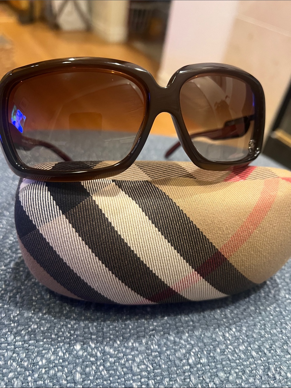 Burberry Brown Gradient Oversized Sunglasses with Tortoiseshell Frame